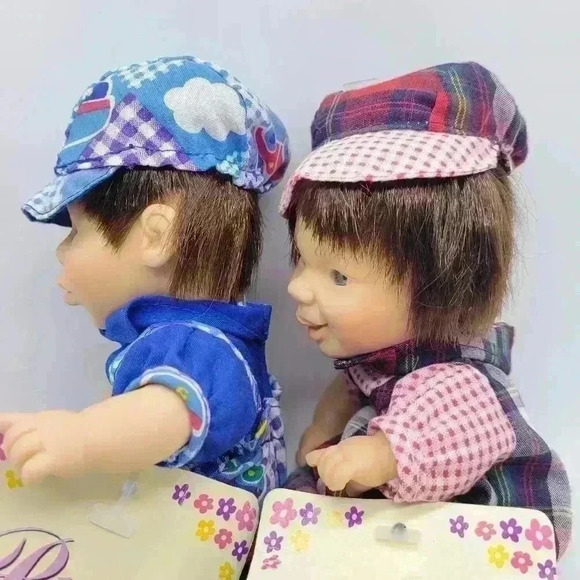 Vintage Lot of Two Palm Pals Bean Bag Kid Boy and Girl Pink Blue Outfit With Tag - Picture 4 of 14